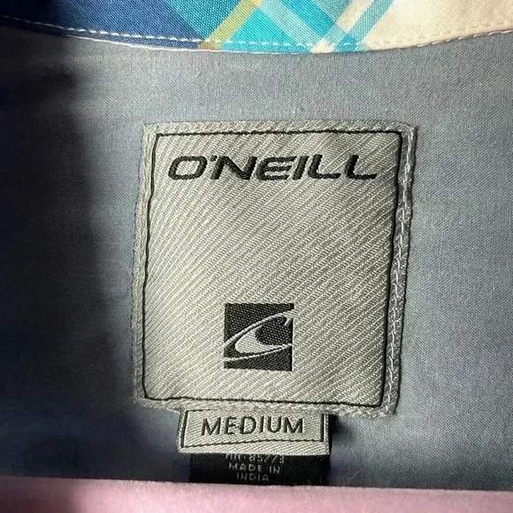 O’Neill Long Sleeve Plaid Button Down Shirt Size Medium - Picture 2 of 11